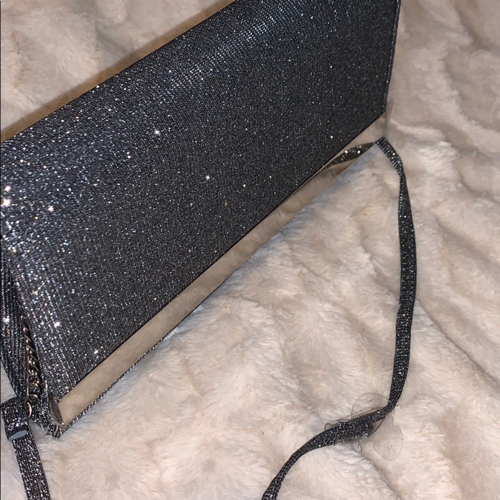 Sold 🦋Glam silver purse - Picture 2 of 4